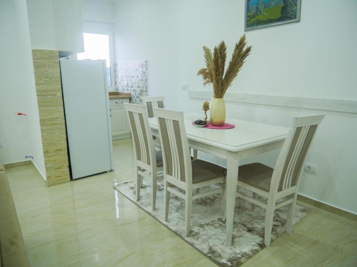 Imperator Apartments 울친 외부 사진