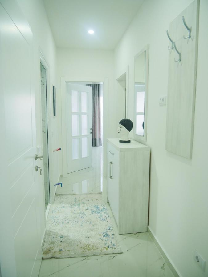 Imperator Apartments 울친 외부 사진