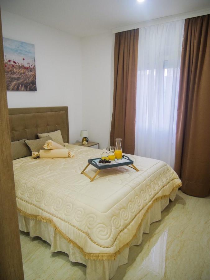Imperator Apartments 울친 외부 사진